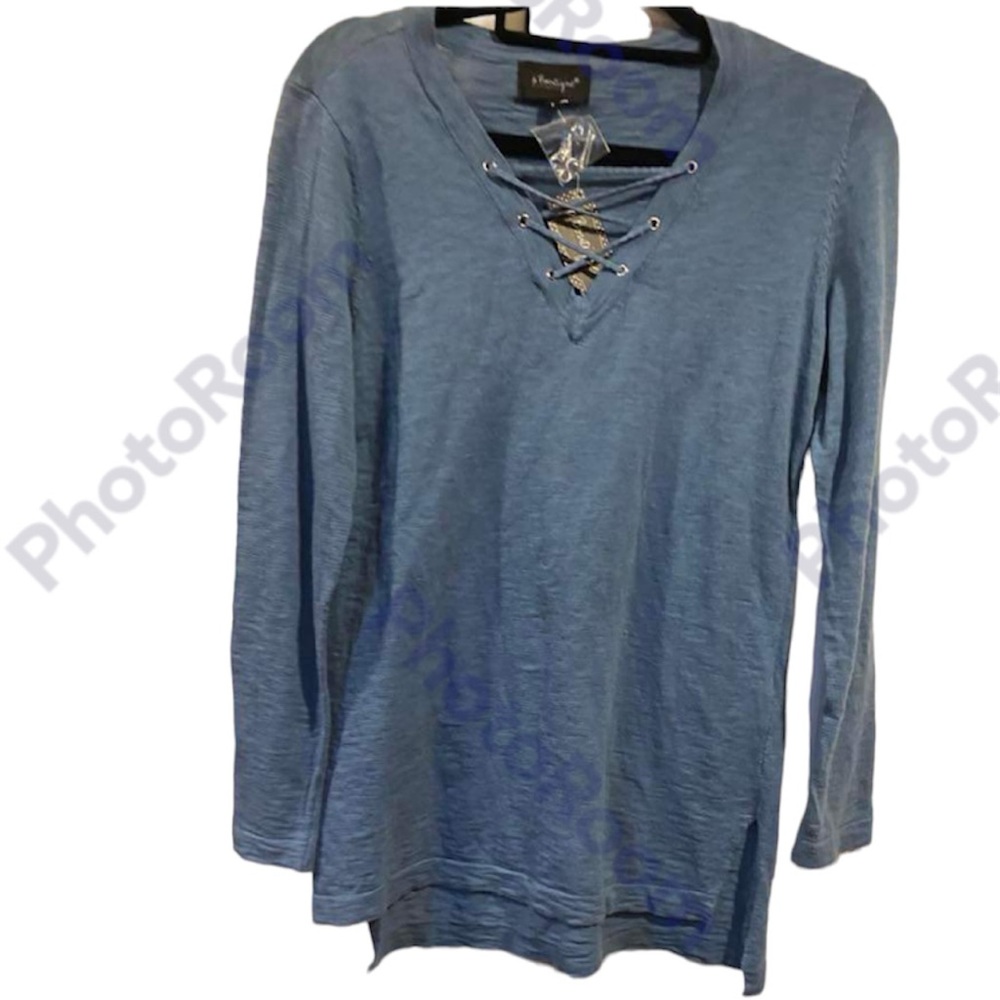NWT b. boutique by evergreen knitted long sleeve top Size S